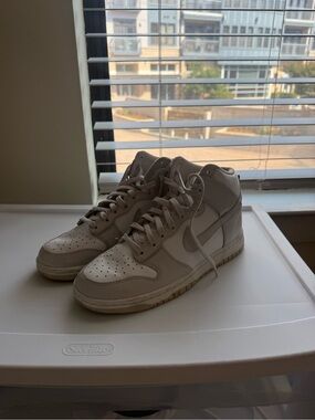 Grey/Beige NIKE JORDANS